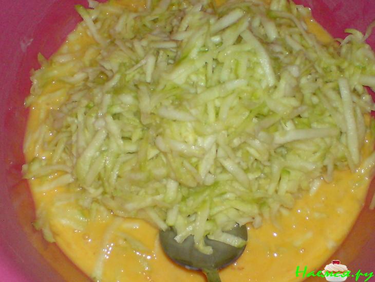 Рулет из цуккини со сливочным кремом