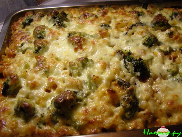 Лазанья из макарон с брокколи и мясом