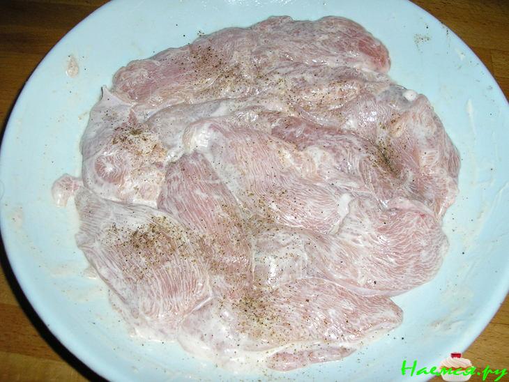 Куриные грудки в луково-сырном соусе Куриные грудки в луково-сырном соусе