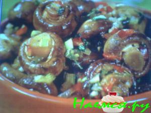 Маринованные грибы (шампиньоны)