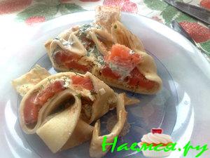 Блинный рулет с семгой