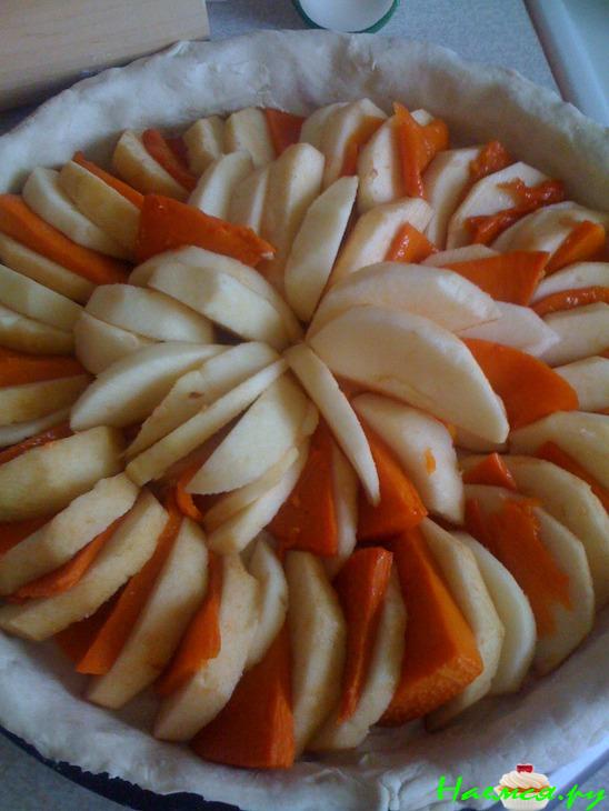 Пирог 'Радужный' с тыквой и яблоками