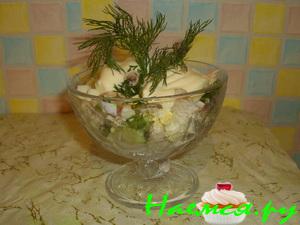 Салат-коктель с курицей и черносливом