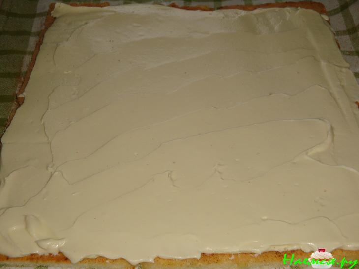 Нежный творожный рулет