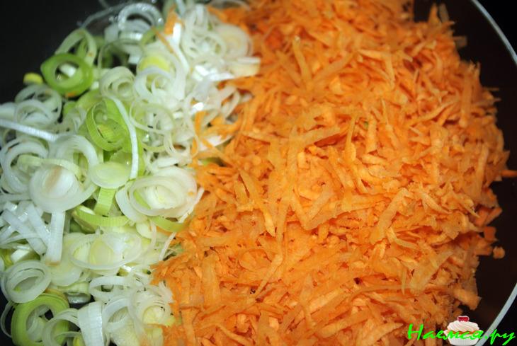 Закусочный штрудель с морковью и пореем Закусочный штрудель с морковью и пореем