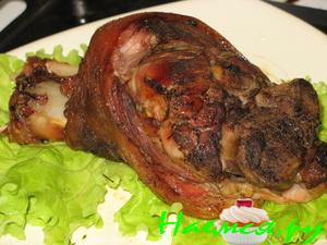 Рулька свиная запеченная в рукаве