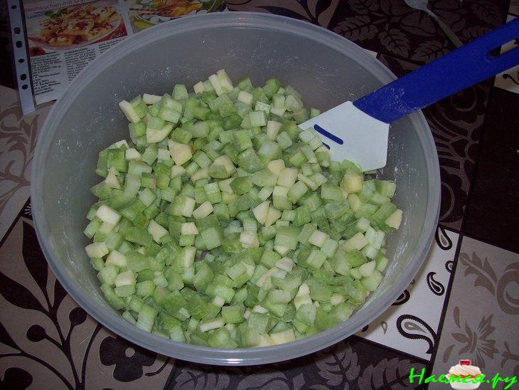 Пирог с ревенем и яблоками 