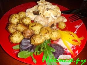 Филе индейки под "одеялом" из айвы