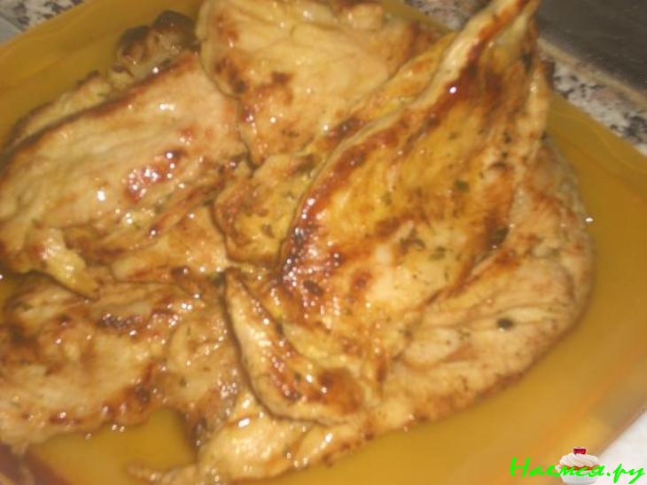 Салат со свининой и абрикосовым джемом