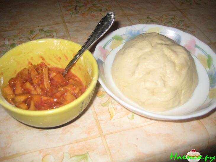 Пирожки с персиками (жареные)