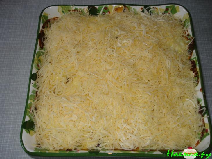 Курица под грибной шапкой