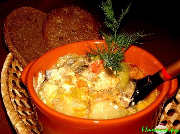 Свинина с овощами в сметане