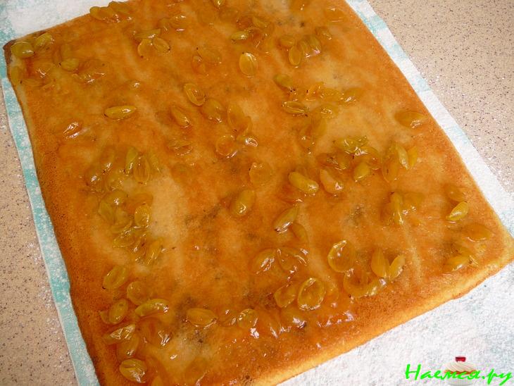 Бисквитный рулет на молоке