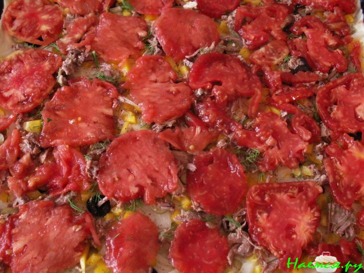 Пицца на скорую руку (с тушенкой)