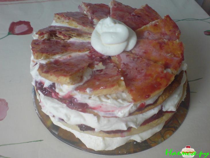 Вишнёвый торт из слоеного теста Вишнёвый торт из слоеного теста