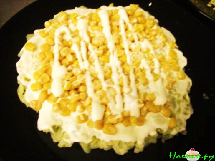 Салат нежный с креветками Салат нежный с креветками