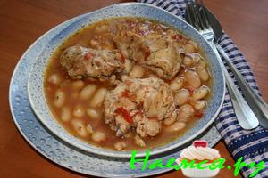 Курица и фасоль