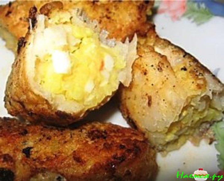 Рыбный рулет с рисом и яйцом