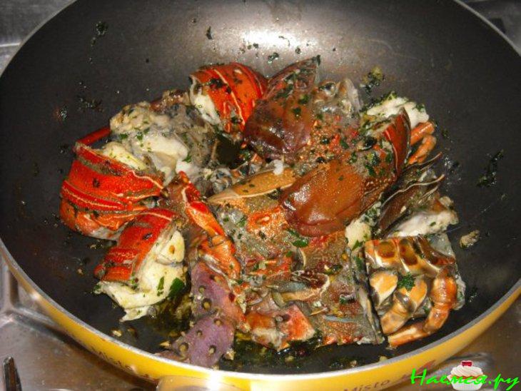 Linguine con aragosta. Омар с пастой в томатном соусе 