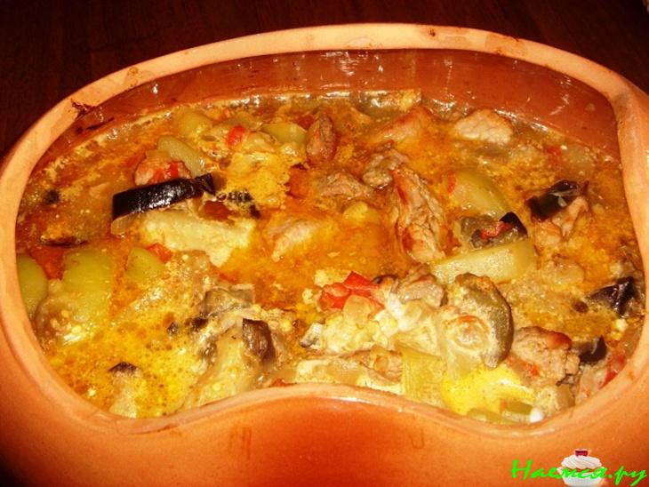 Свинина с овощами в сметане