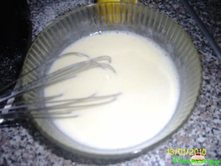 Шоколадное пирожное с желейной прослойкой