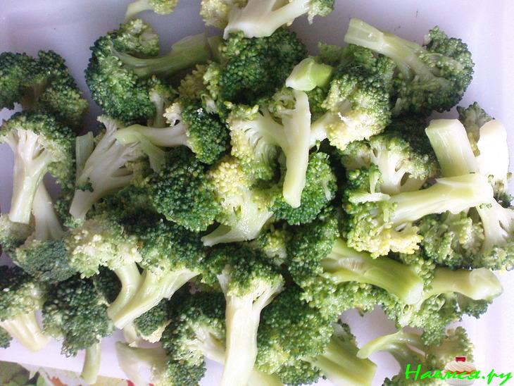 Салат из брокколи легкий и вкусный!
