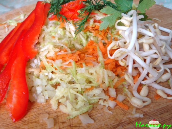 Овощи с пастой Сомен - "Ясай Яки Сомен"