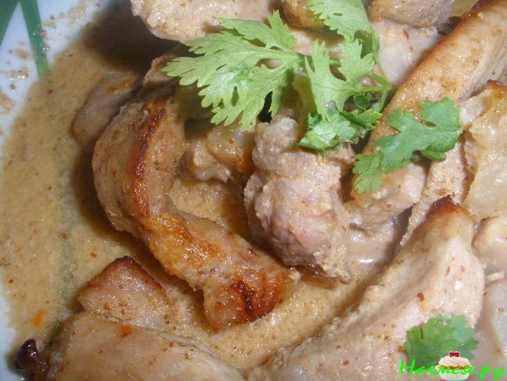 Свинина, запеченная в хреново-горчичном соусе Свинина, запеченная в хреново-горчичном соусе