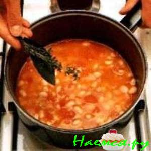 Фасоль в Томате