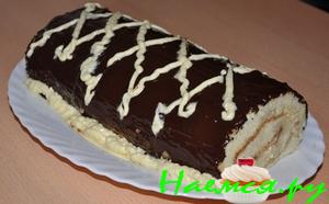 Рулет бисквитный миндально-ванильный