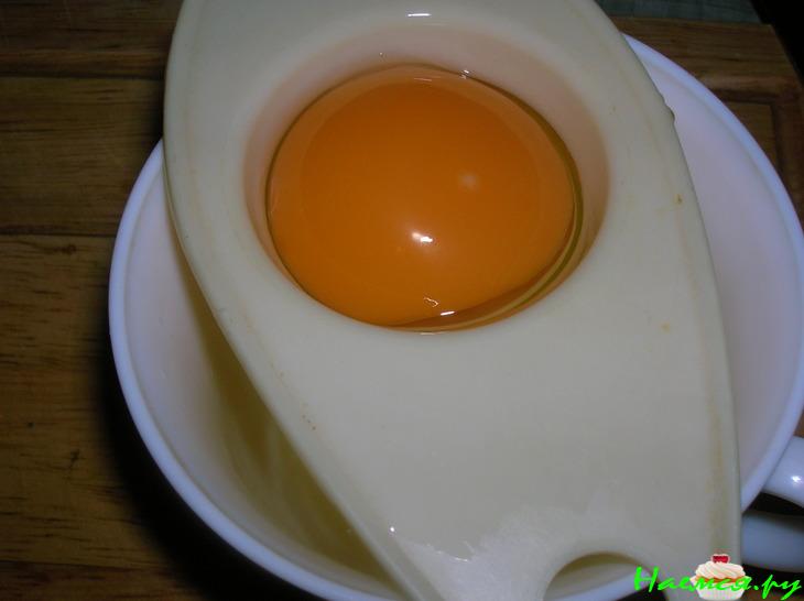 Запеченные яйца с беконом-карри