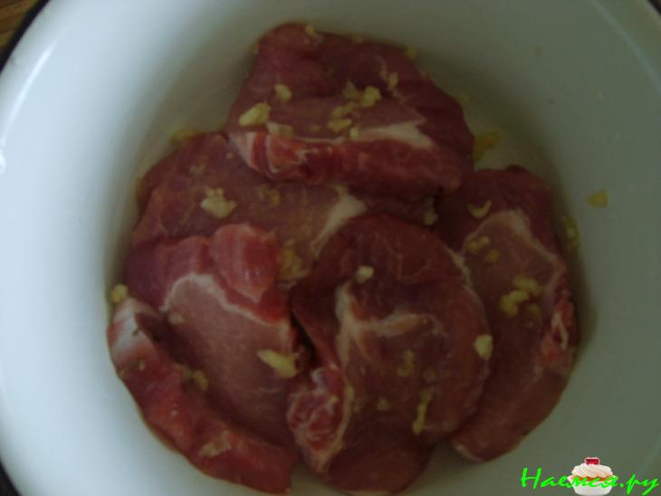 Жареная свинина с паприкой