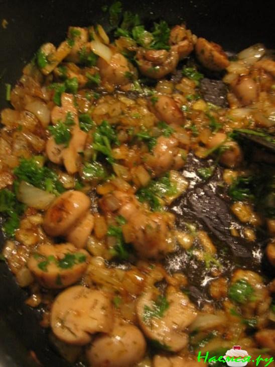 Тефтели с грибным соусом