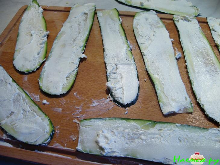 Рулетики из цуккини с кольраби Рулетики из цуккини с кольраби