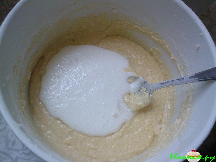 "Многовкусовой" пирог с ореховой начинкой