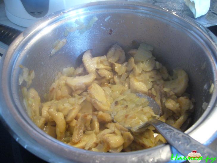 Свиной шницель с соусом по-охотничьи