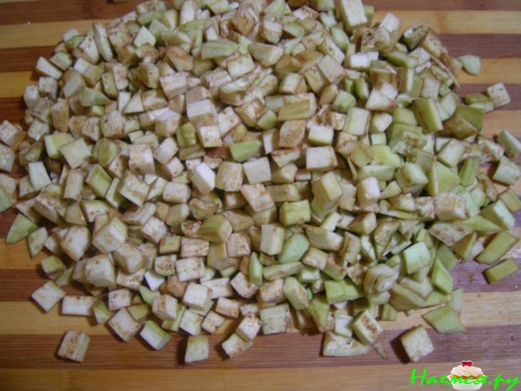 Салат с жареными баклажанами и кабачками