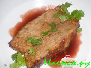 Запеканка из трех видов мяса, глазированная красным вином