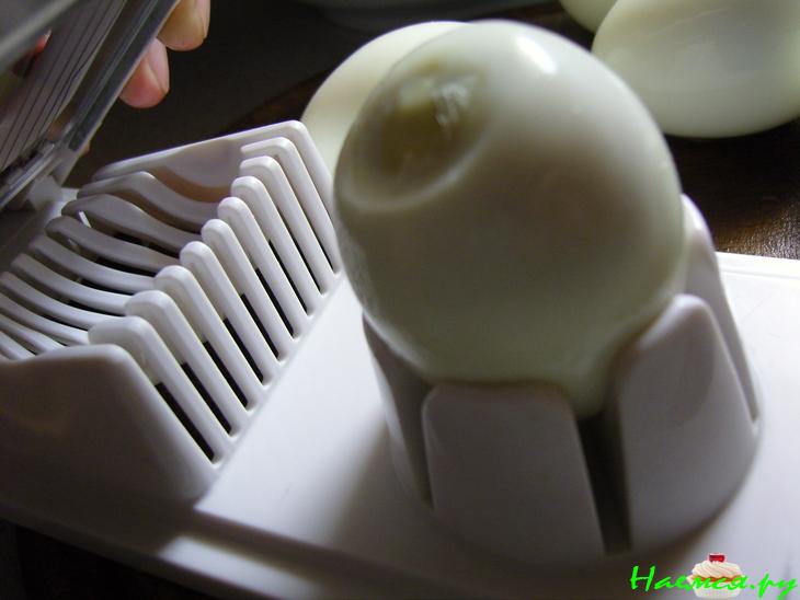 Салат с консервированной рыбой