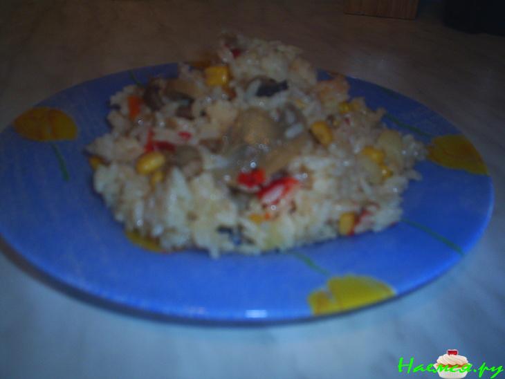 Овощи с рисом и грибами