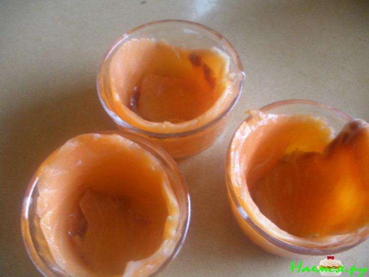 Тимбаль из копченого лосося с креветочно-лососевым муссом Тимбаль из копченого лосося с креветочно-лососевым муссом