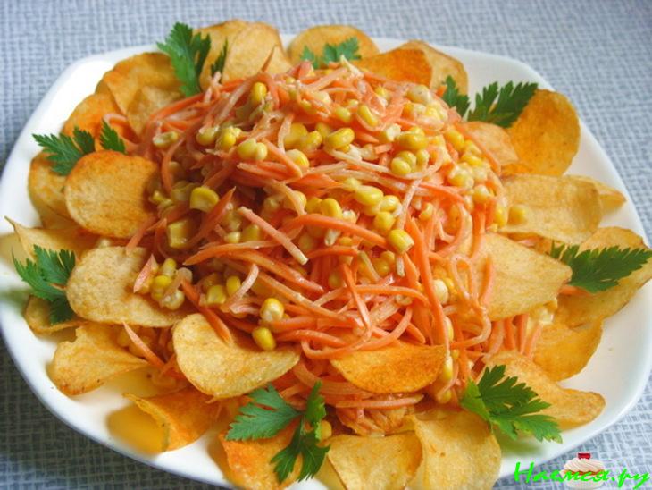 Салат "Маргаритка" с чипсами