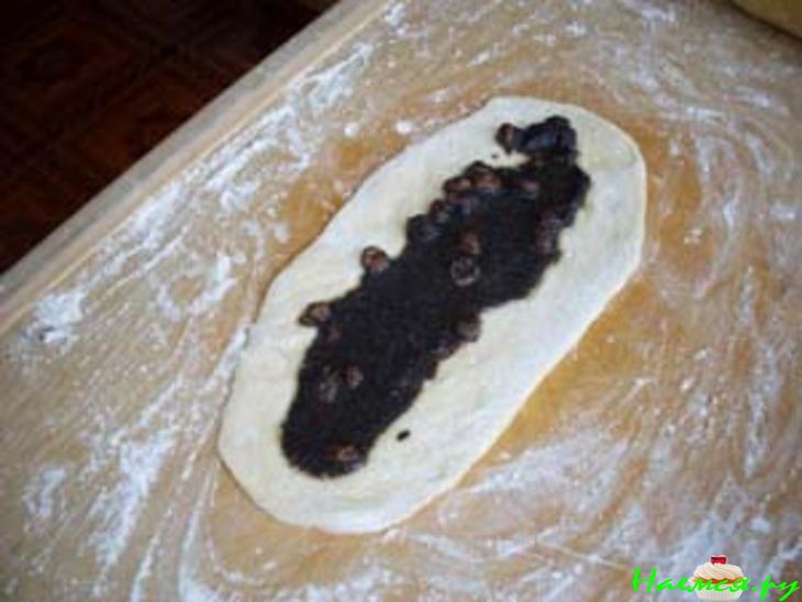 Пирог с маком и изюмом