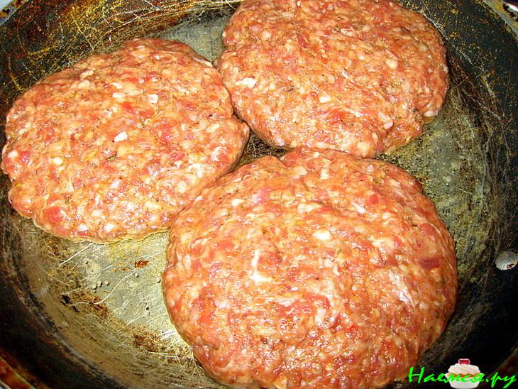 Котлеты в шапочках