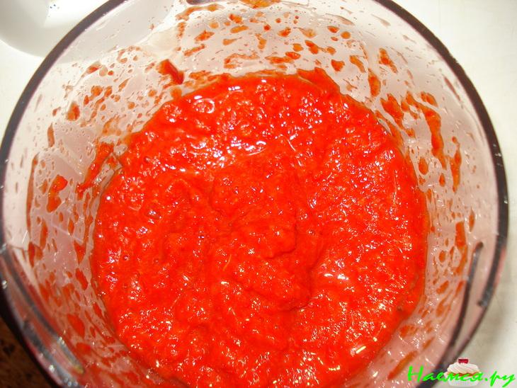 Котлеты с копчёным сыром и соусом из сладкого перца