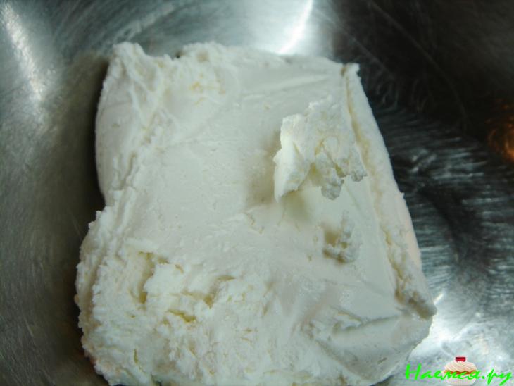 Творожно-клубничный блинный торт