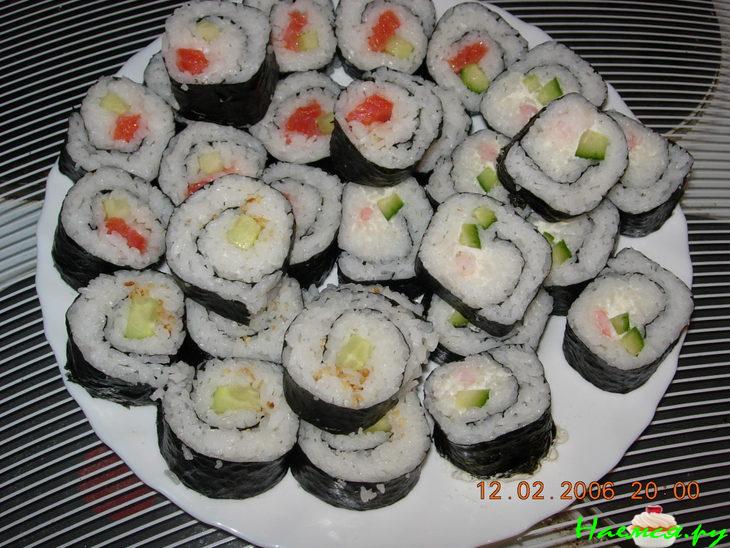 Роллы по-домашнему (очень вкусно)