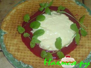 Крем-брюле с клубничным соусом