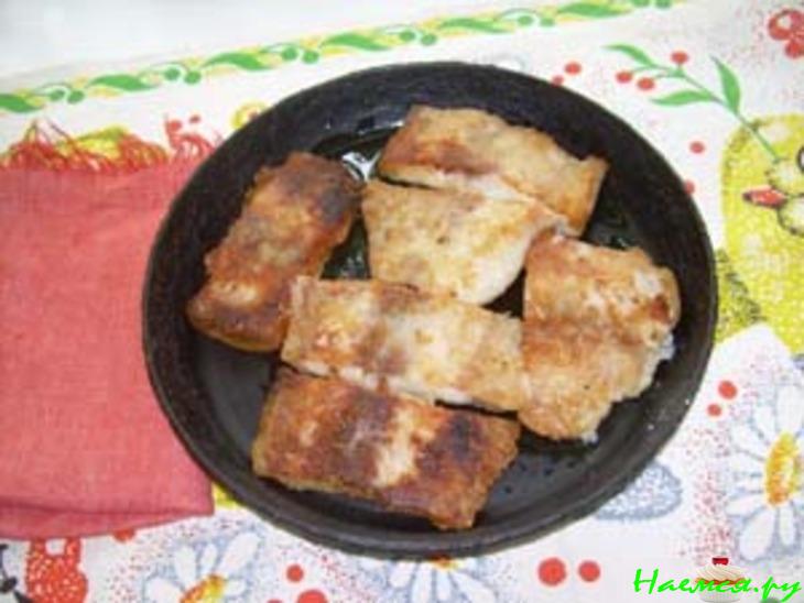 Пангасиус с помидорами и сыром