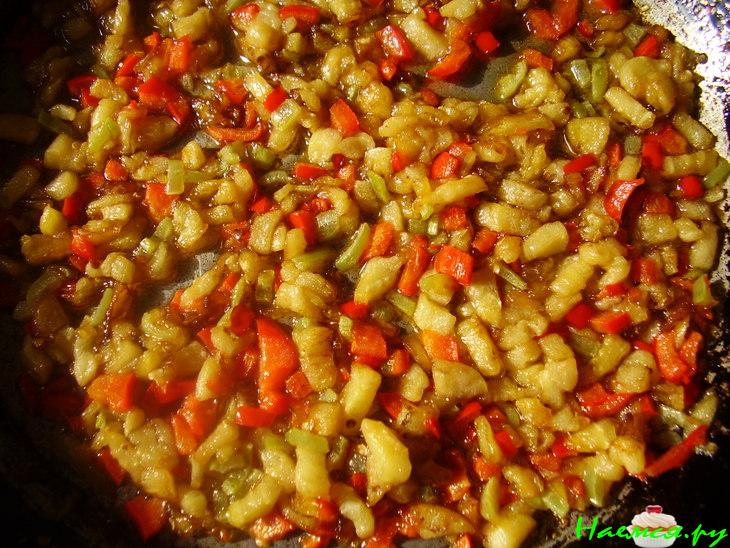 Фаршированные баклажаны (закуска)